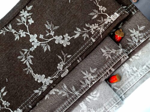 10-8963 brown floral